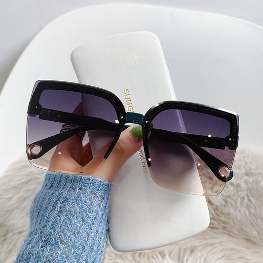 Luxe Vybes Sunglass